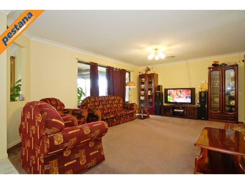 15 Robur Street, Marsden QLD 4132