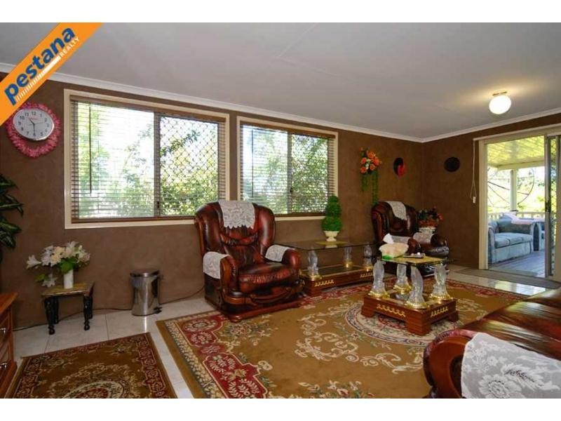 9 Muller Road, Woodridge QLD 4114