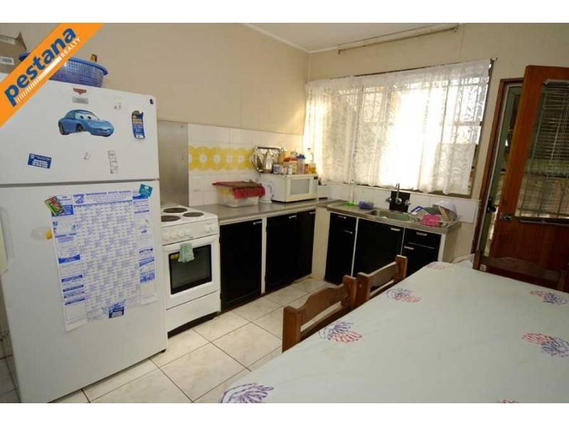 9 Muller Road, Woodridge QLD 4114