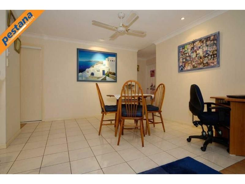 9 Crozier Crescent, Meadowbrook QLD 4131