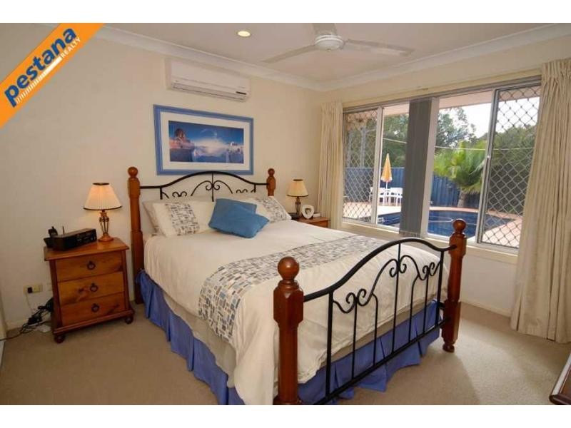 9 Crozier Crescent, Meadowbrook QLD 4131