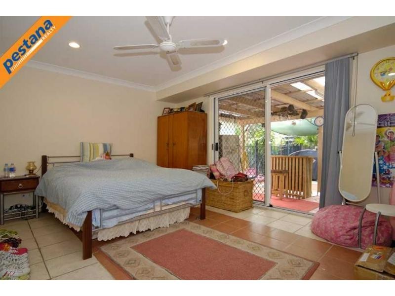 9 Crozier Crescent, Meadowbrook QLD 4131