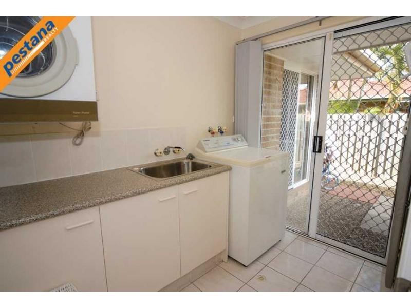 9 Crozier Crescent, Meadowbrook QLD 4131