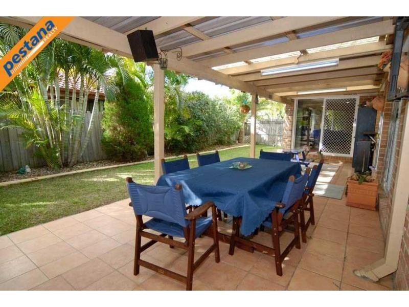 9 Crozier Crescent, Meadowbrook QLD 4131