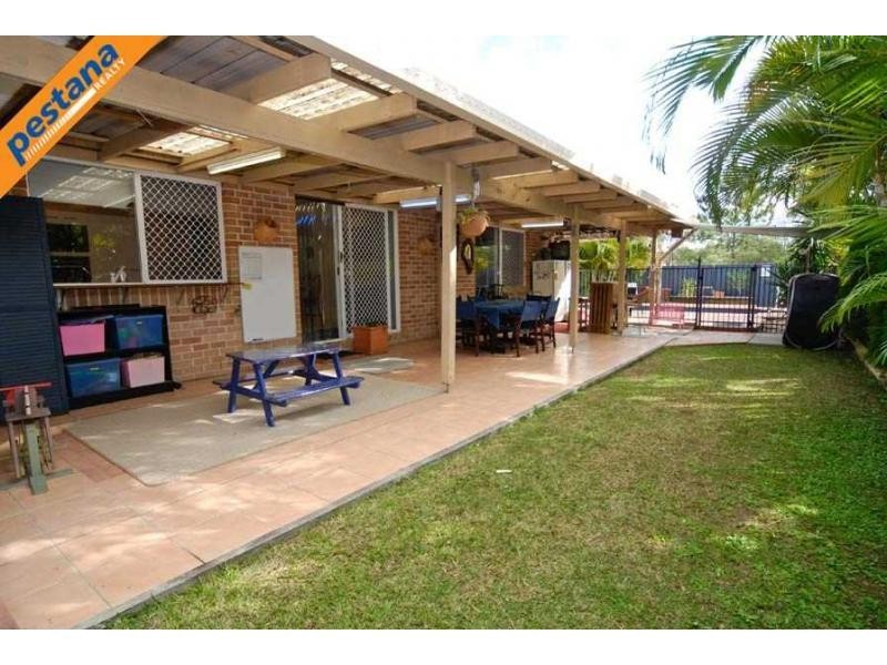 9 Crozier Crescent, Meadowbrook QLD 4131