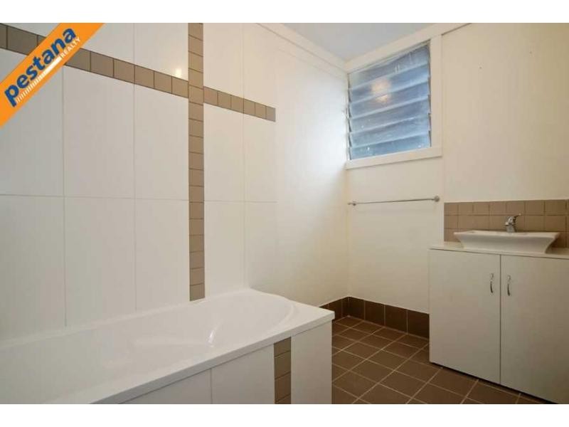 5 Greyash Street, Kingston QLD 4114