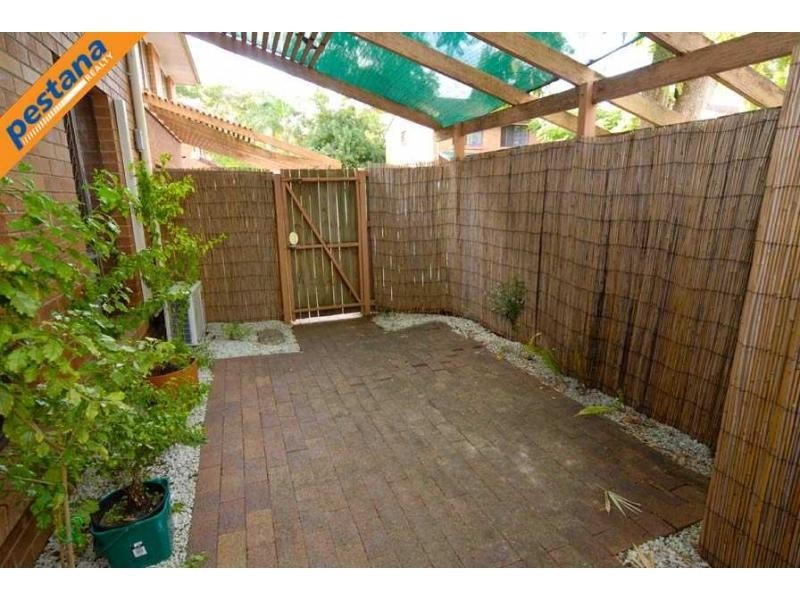 28/127 Hall Road, Springwood QLD 4127