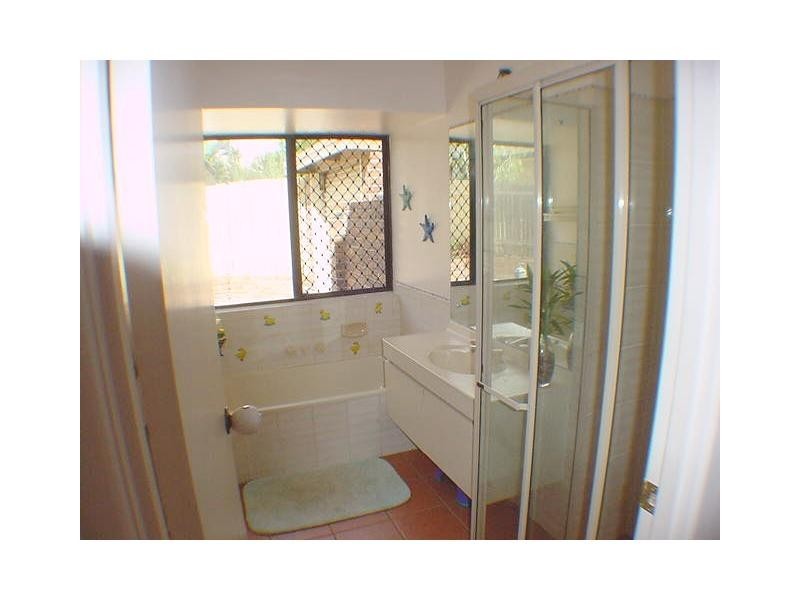 5 Culla Court, Meadowbrook QLD 4131