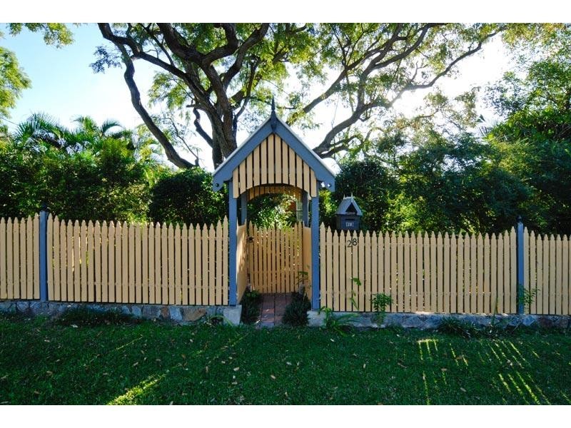 28 Lake Road, Slacks Creek QLD 4127
