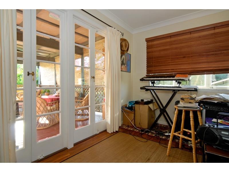 28 Lake Road, Slacks Creek QLD 4127