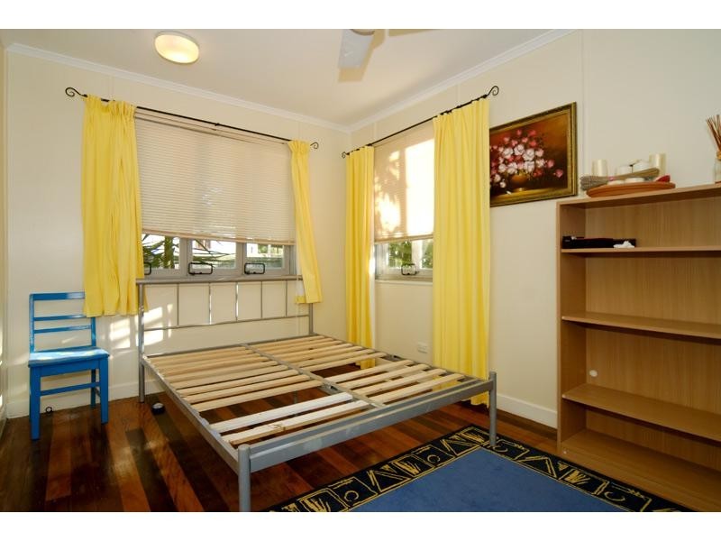 28 Lake Road, Slacks Creek QLD 4127