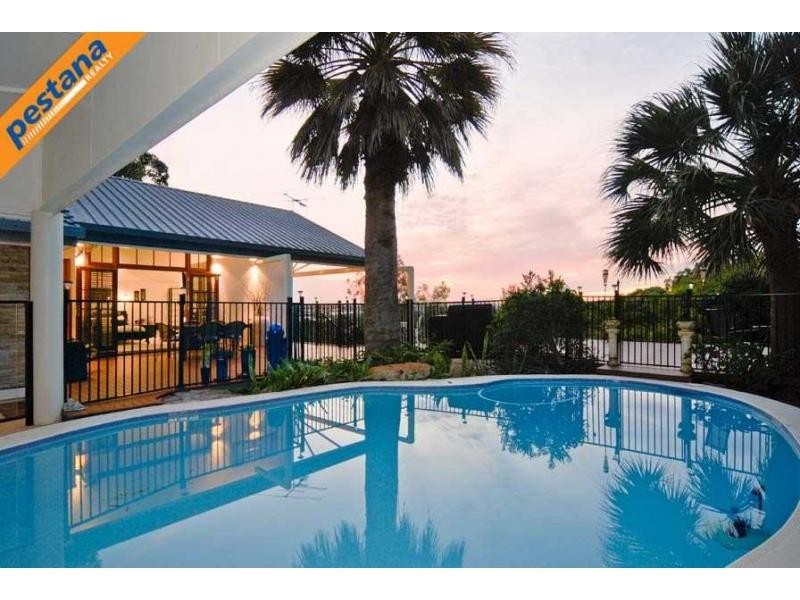 76 Dennis Road, Springwood QLD 4127