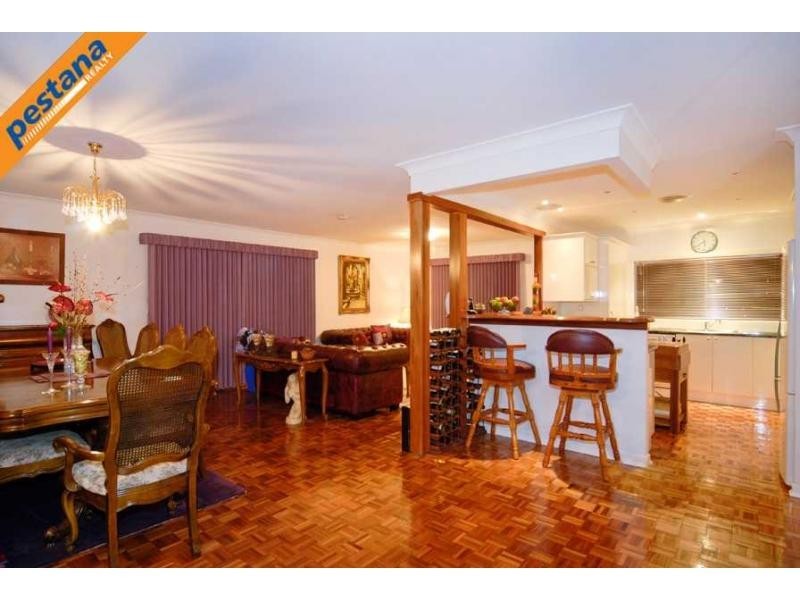 76 Dennis Road, Springwood QLD 4127