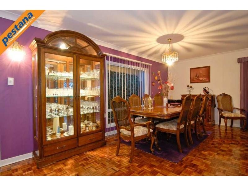 76 Dennis Road, Springwood QLD 4127