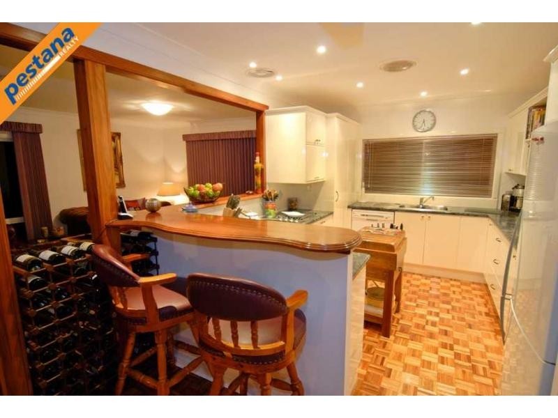 76 Dennis Road, Springwood QLD 4127