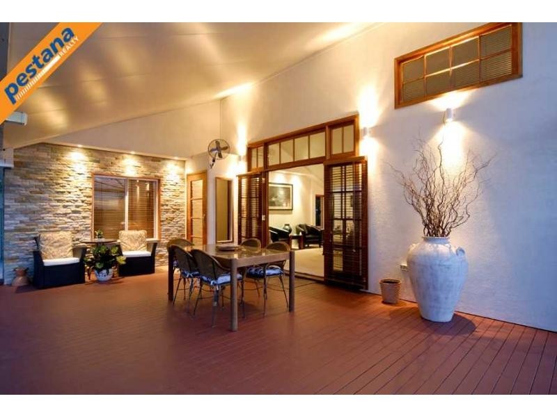 76 Dennis Road, Springwood QLD 4127