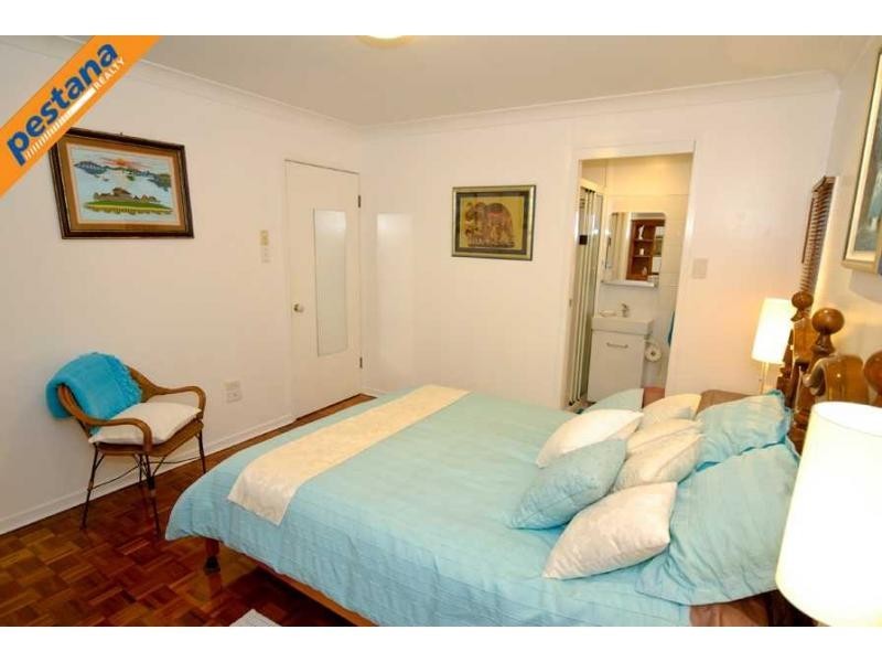 76 Dennis Road, Springwood QLD 4127