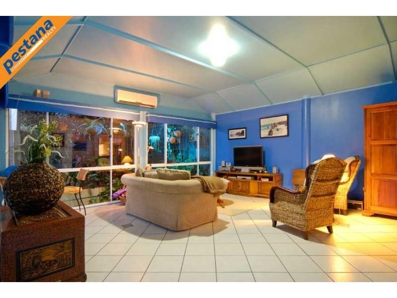 76 Dennis Road, Springwood QLD 4127