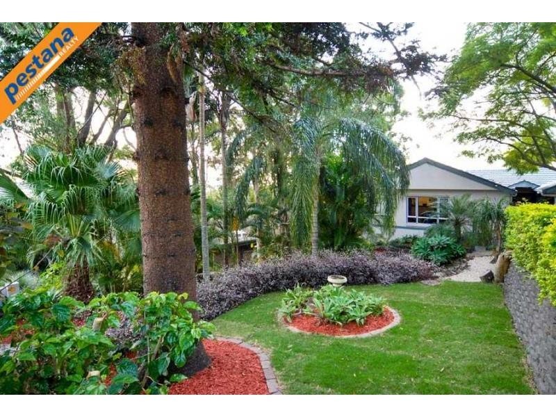 76 Dennis Road, Springwood QLD 4127