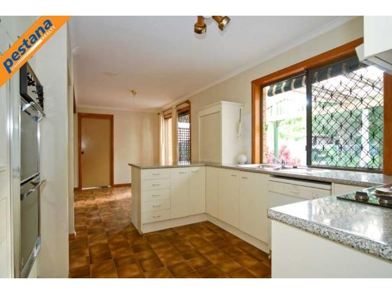 14 Jeanette Avenue, Springwood QLD 4127