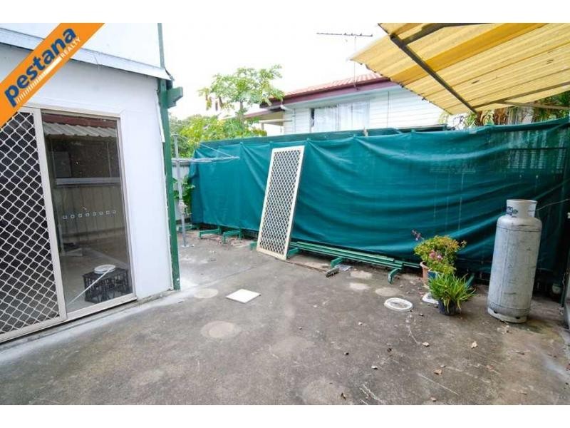2 Sage Street, Kingston QLD 4114