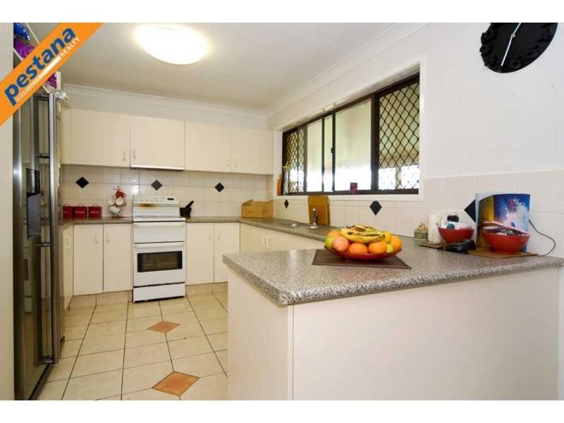 11 Truman Crescent, Slacks Creek QLD 4127