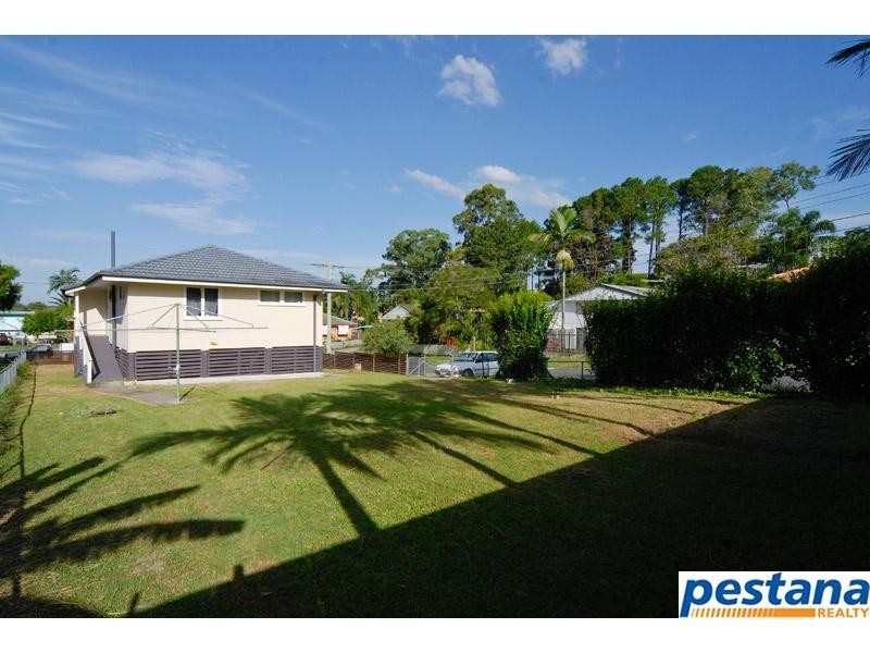 12 Frederick Street, Woodridge QLD 4114