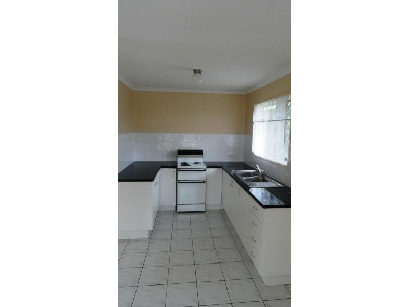 8 Stubbs Road, Woodridge QLD 4114