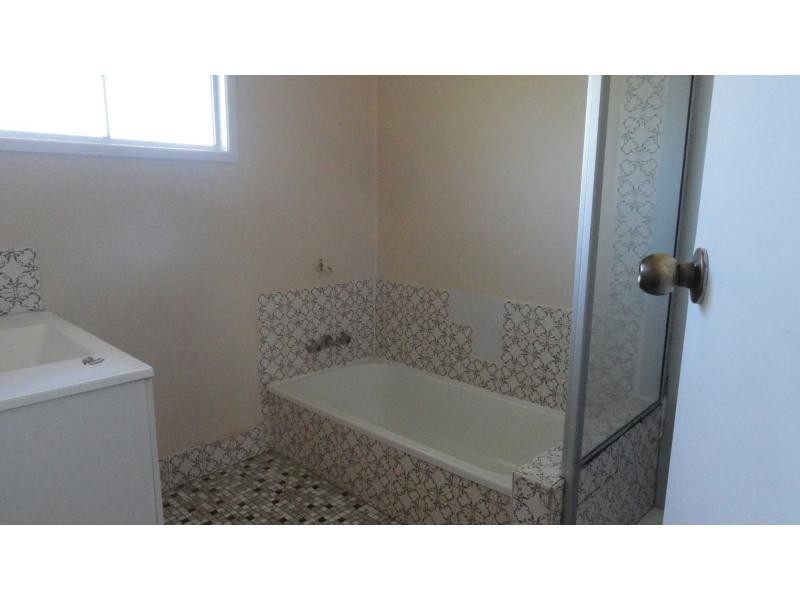 8 Stubbs Road, Woodridge QLD 4114