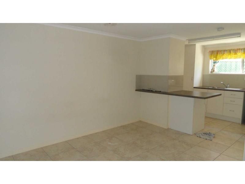 8 Stubbs Road, Woodridge QLD 4114