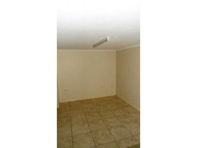 8 Stubbs Road, Woodridge QLD 4114