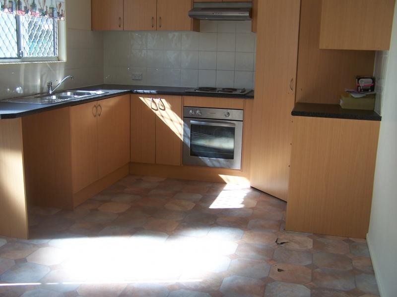 2 Mawarra Street, Kingston QLD 4114