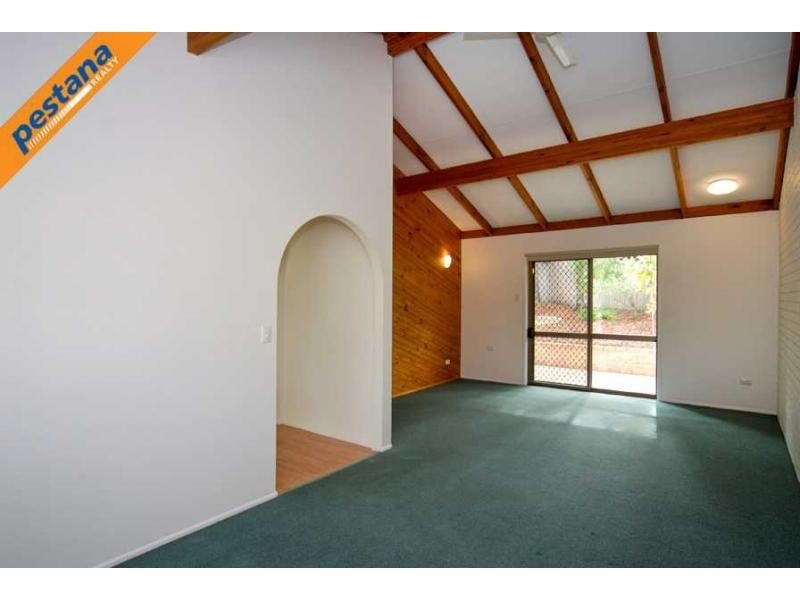 38 Caloola Drive, Springwood QLD 4127