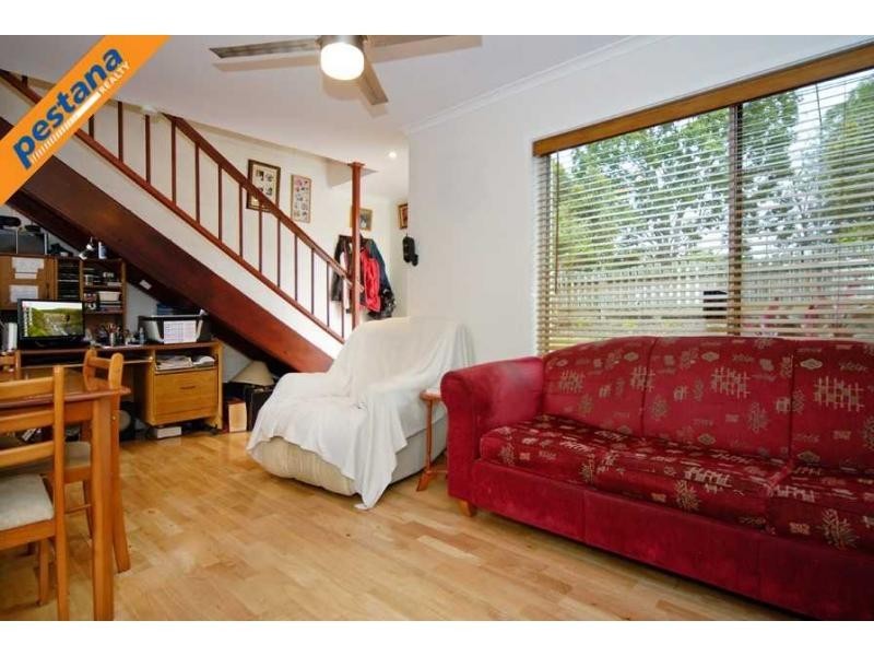 1/111 Station Road, Woodridge QLD 4114