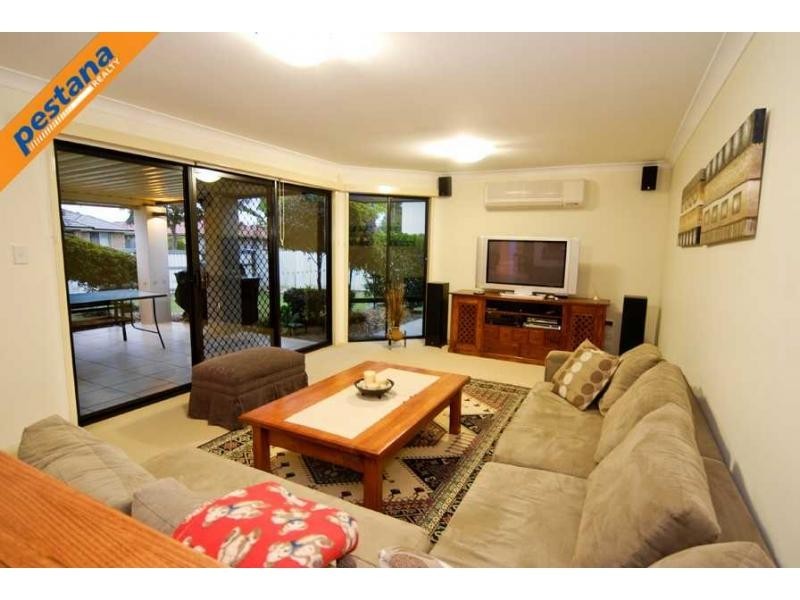 2 Boardwalk Avenue, Meadowbrook QLD 4131