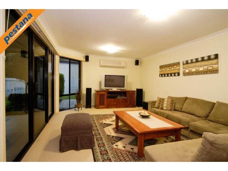 2 Boardwalk Avenue, Meadowbrook QLD 4131