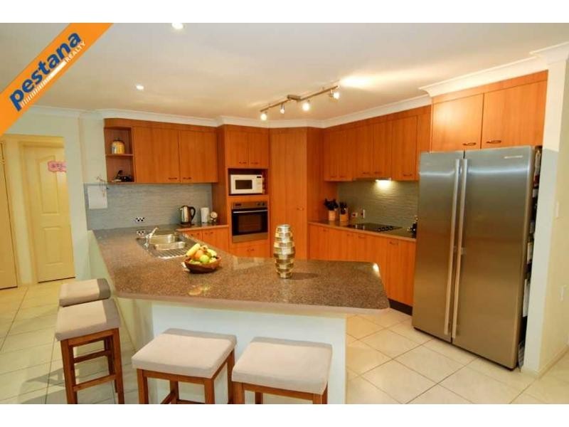 2 Boardwalk Avenue, Meadowbrook QLD 4131