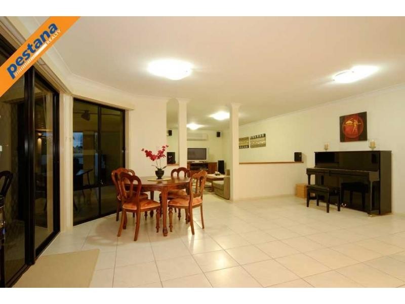 2 Boardwalk Avenue, Meadowbrook QLD 4131