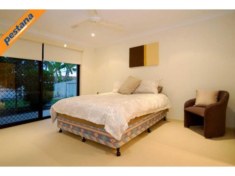 2 Boardwalk Avenue, Meadowbrook QLD 4131