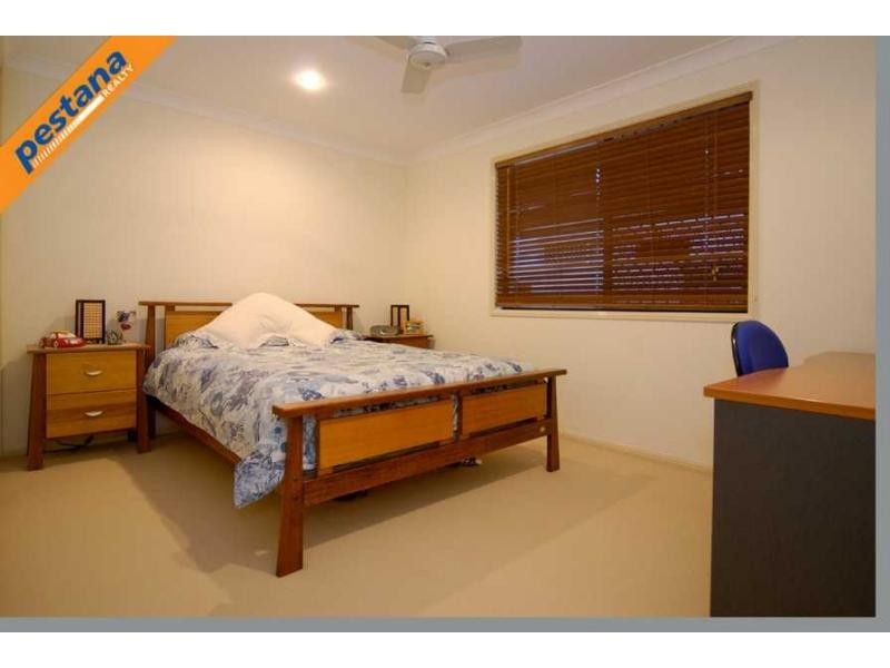 2 Boardwalk Avenue, Meadowbrook QLD 4131