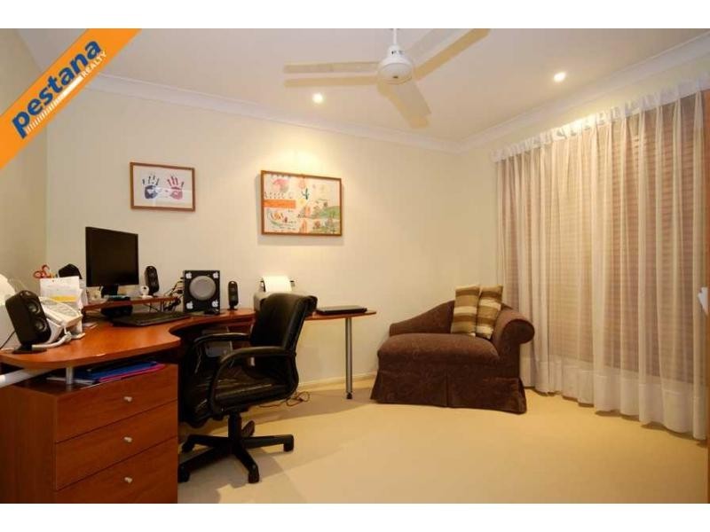 2 Boardwalk Avenue, Meadowbrook QLD 4131