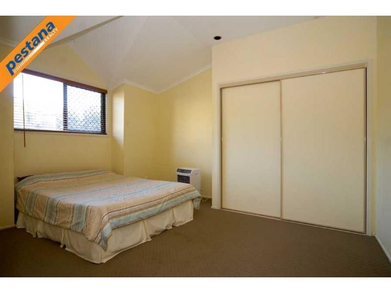 17 Voltaire Street, Shailer Park QLD 4128