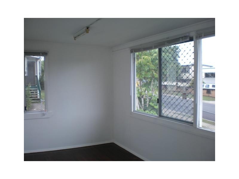 2 Woonga Street, Woodridge QLD 4114