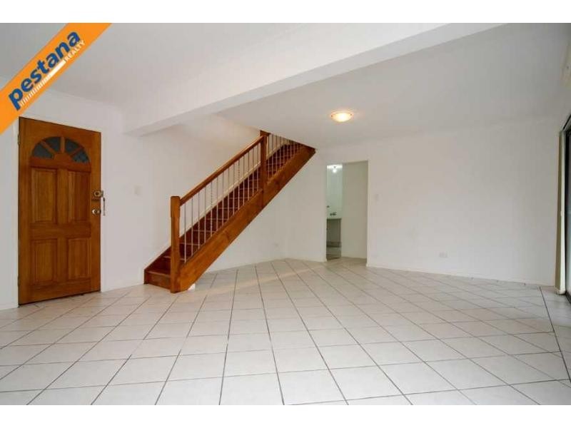 119 Springwood Road, Springwood QLD 4127