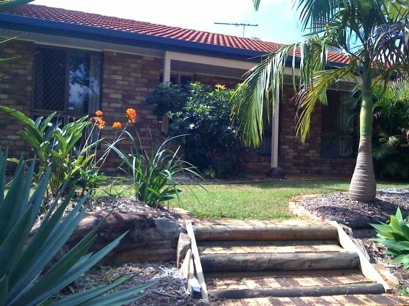 32 Plateau Drive, Springwood QLD 4127