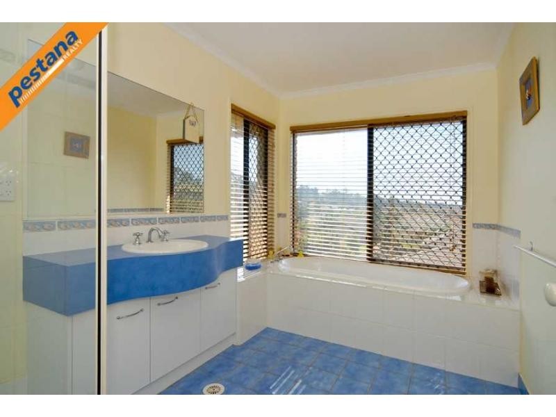 24 The Concourse, Underwood QLD 4119