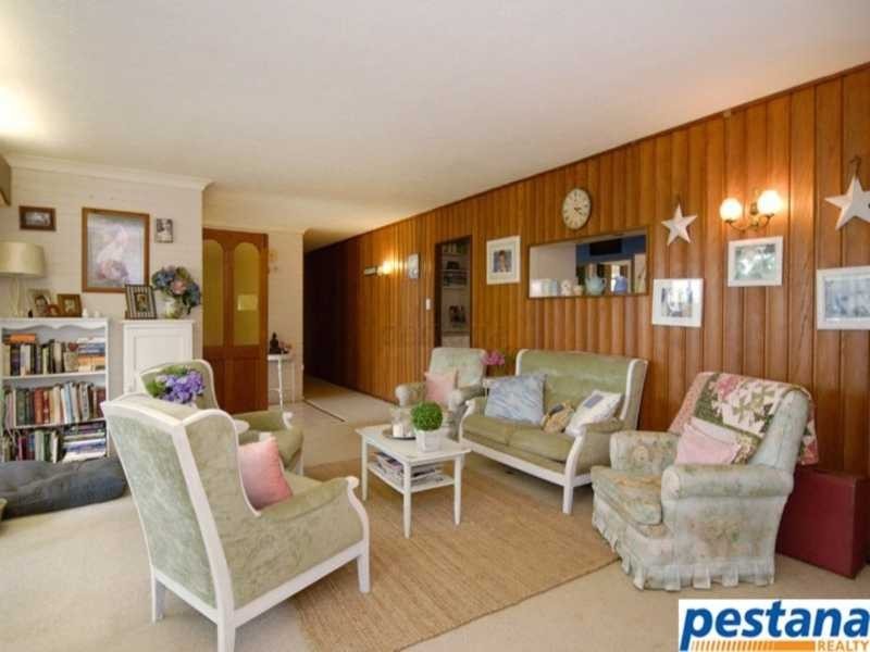 33 Sunningdale Avenue, Rochedale South QLD 4123