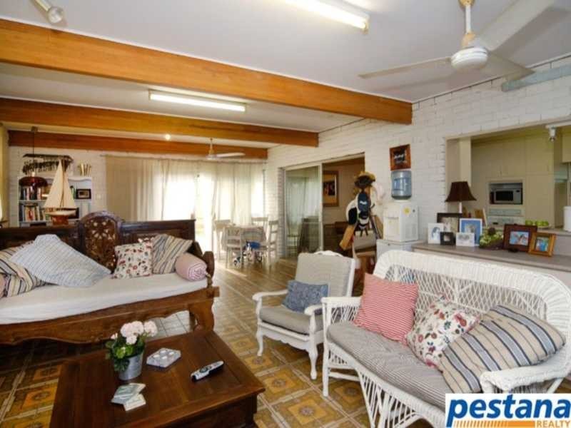 33 Sunningdale Avenue, Rochedale South QLD 4123