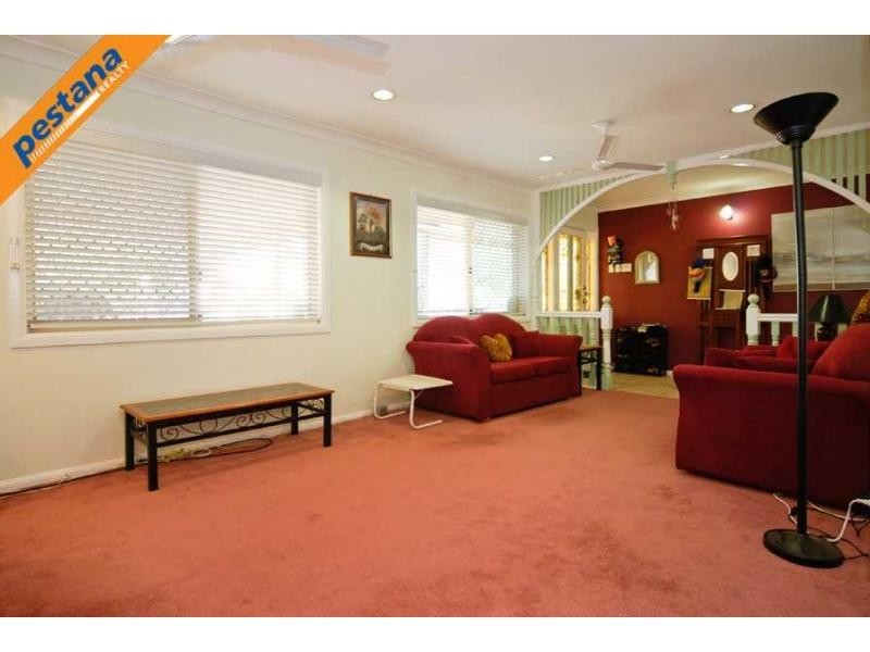 4 Mikaga Court, Woodridge QLD 4114