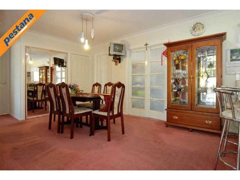 4 Mikaga Court, Woodridge QLD 4114